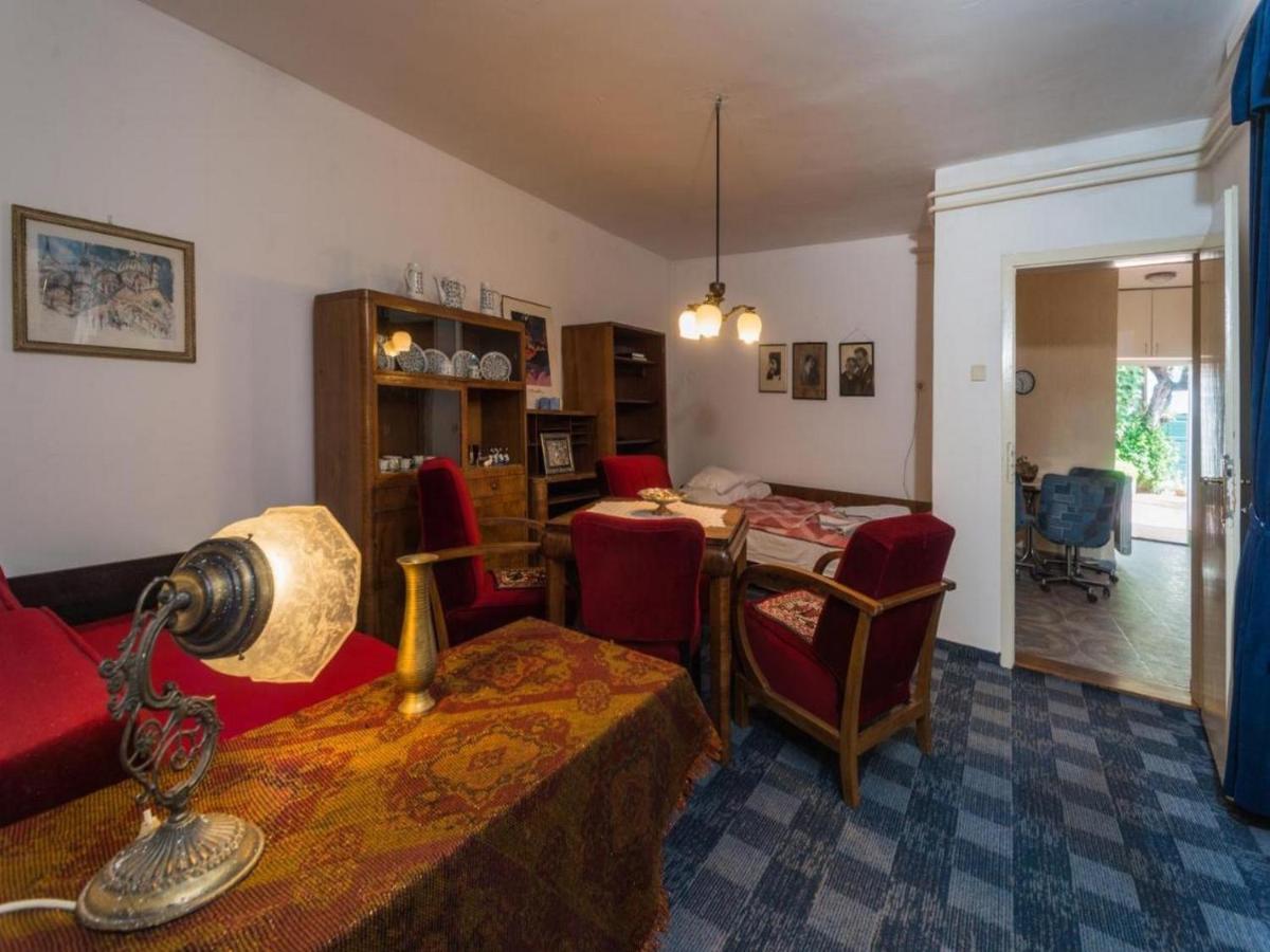 Cocic Garden Apartment โอซีเยก ภายนอก รูปภาพ